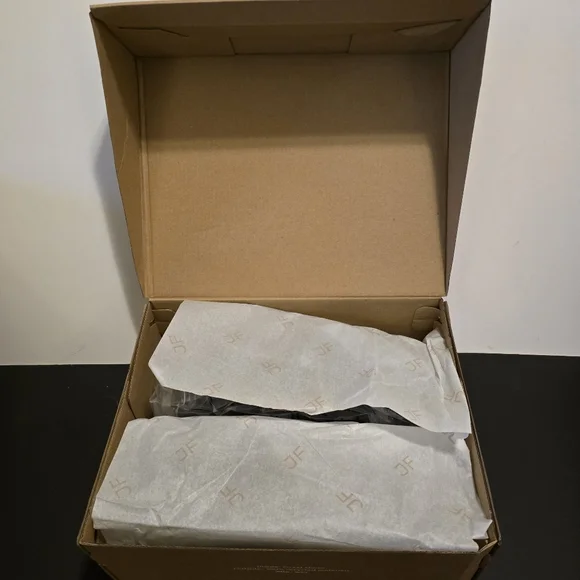 JUSTFAB Black Platform Sandals Slip On Flat Shoes Casual Summer Vacay Size 9 - Picture 14 of 14